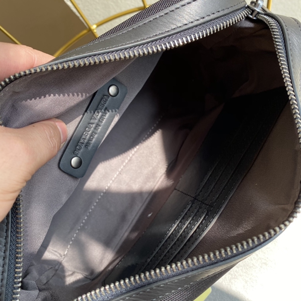 ボッテガヴェネタバッグ着用イメージ